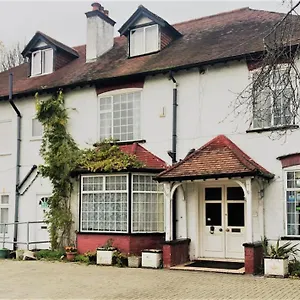 Guest house Lyttleton Limited, Uxbridge