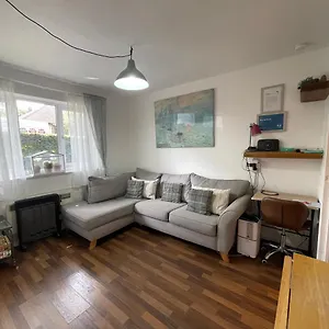 Apartment Grundy House, Uxbridge