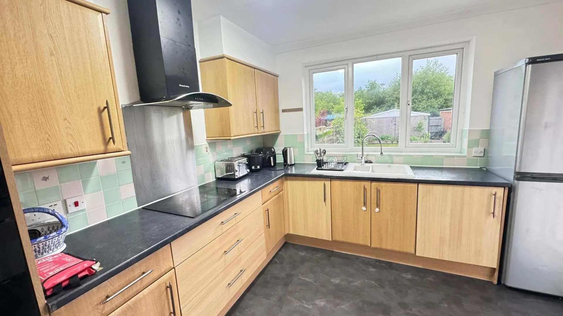 Golden Villa Uxbridge Holiday home